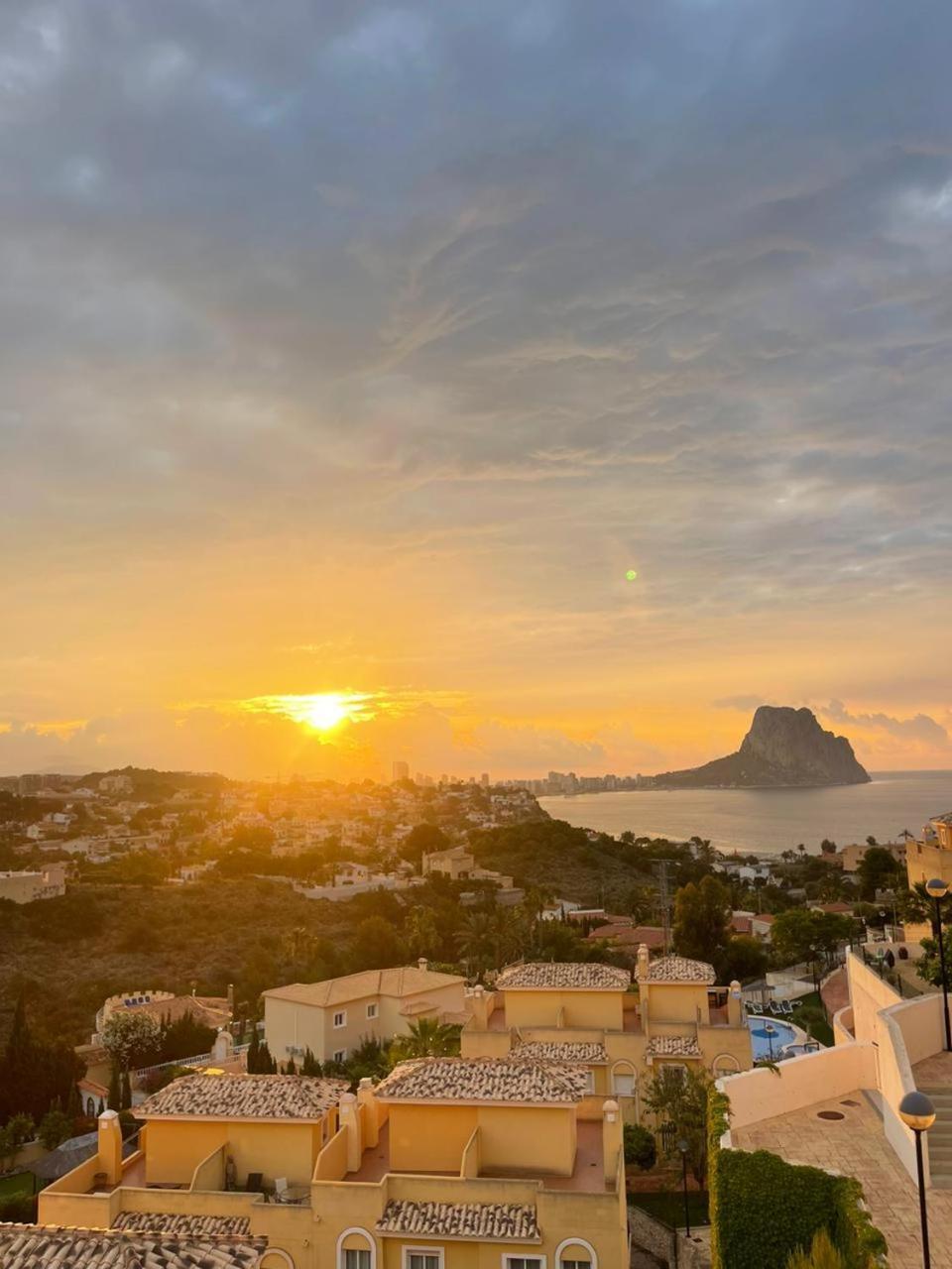 Chalet Adosado Con Vistas Al Mar Calp Exterior foto