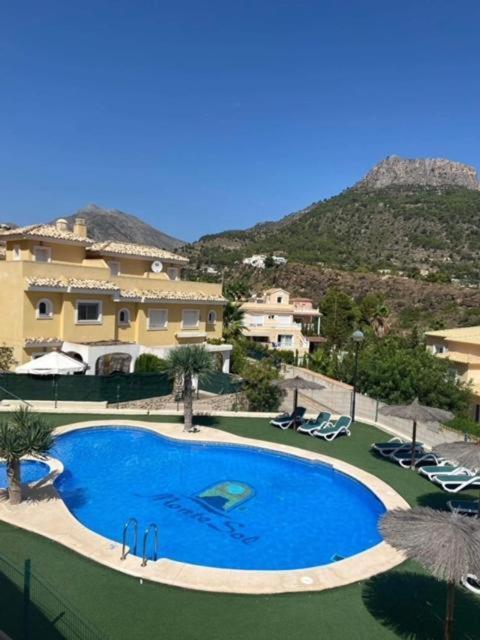 Chalet Adosado Con Vistas Al Mar Calp Exterior foto